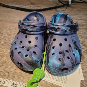 CROCS NWT Kids' Blue and Black Claasic Marbled Clogs Toddler 9